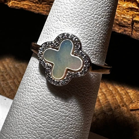 6 Ring Sterling Silver Clover Mother of Pearl