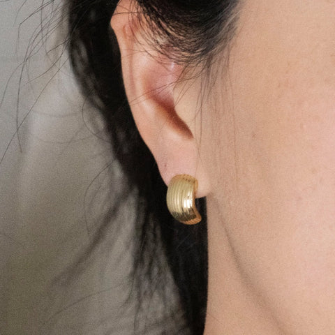 The 10K Solid Gold Chunky Half Dome Stud Hoop earrings 3